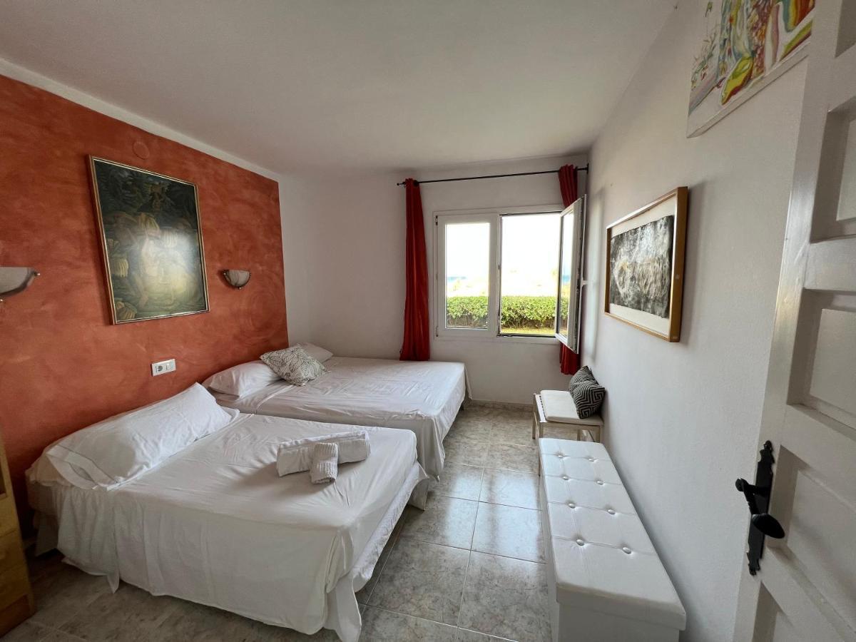 Sea Front Apartment In Platja Pals With Terrace And Parking Exterior photo