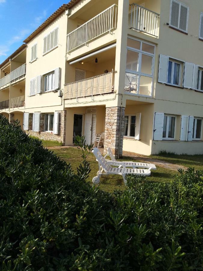 Sea Front Apartment In Platja Pals With Terrace And Parking Exterior photo